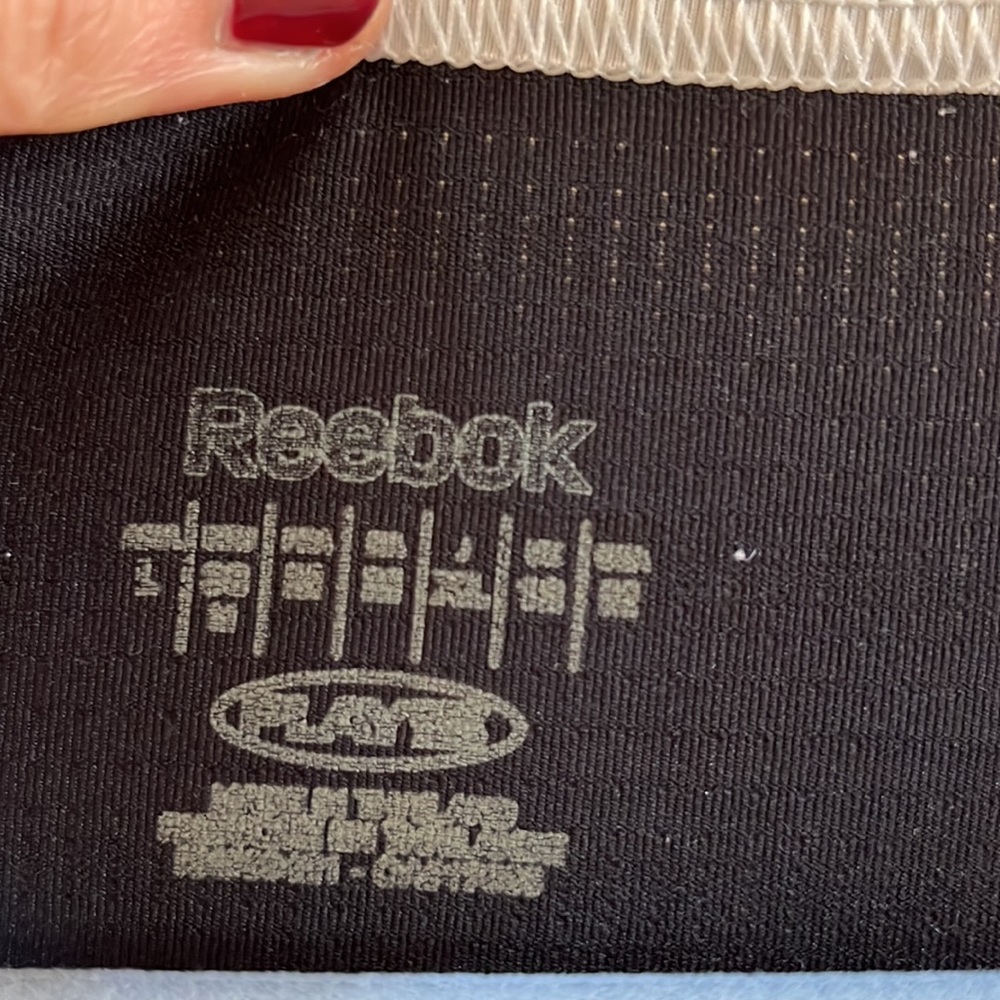 Reebok Top - Picture 3 of 5